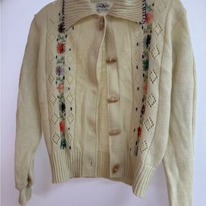 Chic Grandmacore Cream Embroidered Cardigan